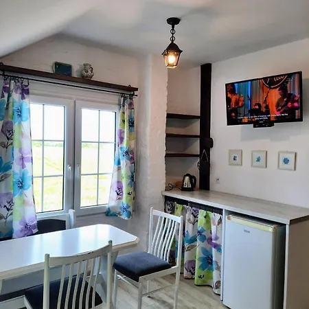 Kaczeniec أوسترونيه مورسكية