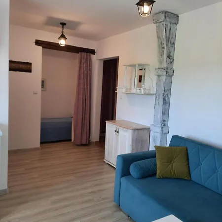 Kaczeniec مزرعة للإقامة