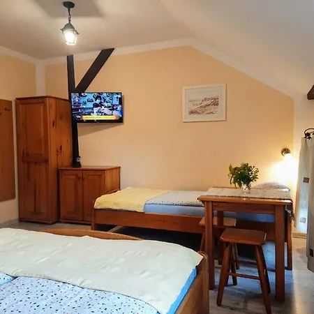 Kaczeniec בית חווה